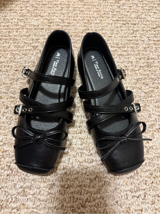 tian song Shoes - Black Strappy Ballet Flats (brand new)